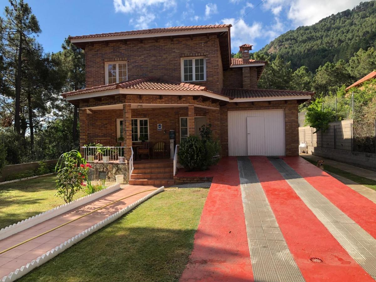 Holiday home En El Corazon De La Sierra De Gredos, Pinar De La Atalaya-tiemblo El Tiemblo