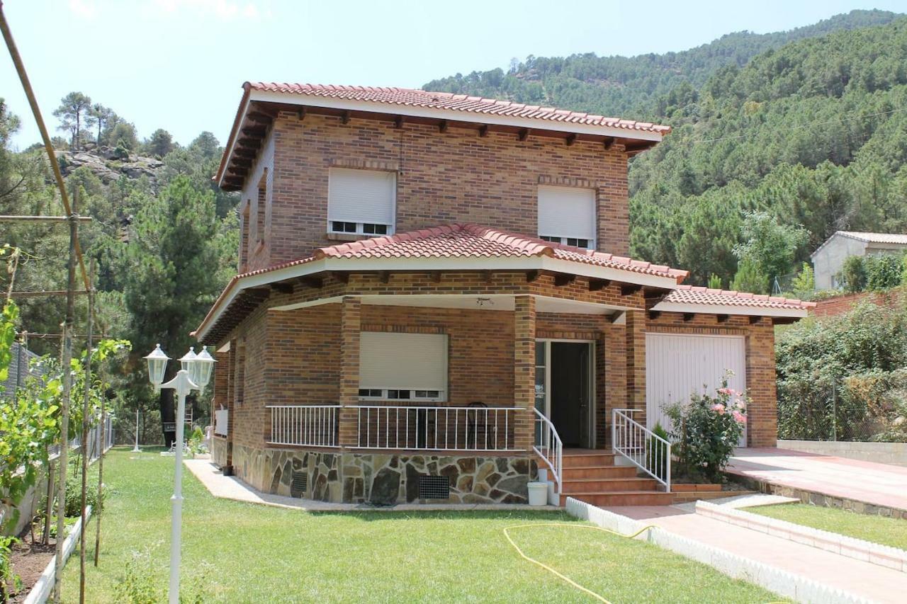 En El Corazon De La Sierra De Gredos, Pinar De La Atalaya-tiemblo El Tiemblo